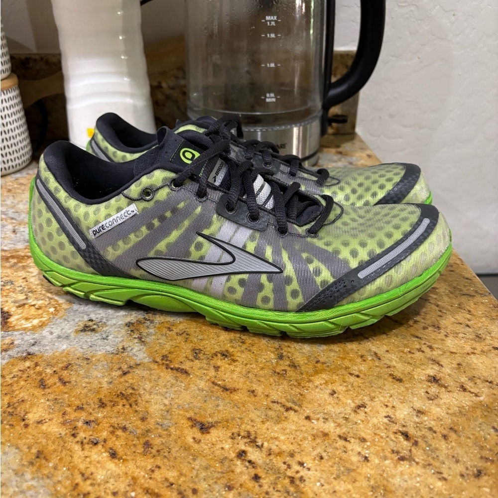 Brooks Pure Connect‎ size 9.5